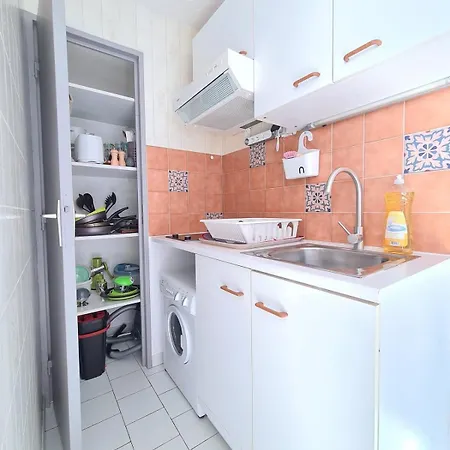 Close To The Port And The Beach!